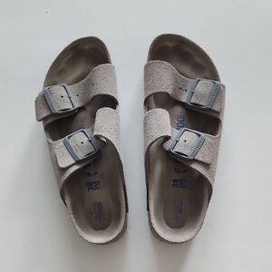 Birkenstocm Khaki Suede Sandals